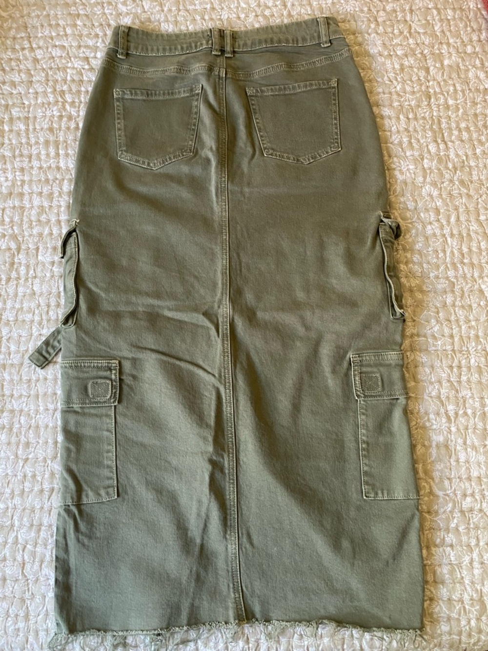 Pacsun Olive Green Cargo Pocket Midi Skirt with Front Slit - Picture 3 of 6